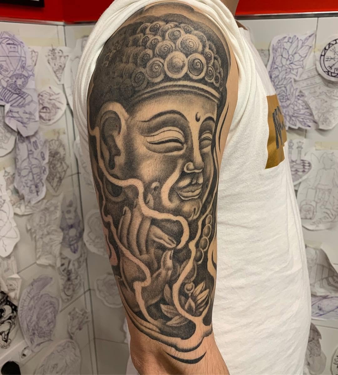 Budha healed healed blackandgreytattoo blackandgrey budhaistoinkdoshermanas doshermanastattoosevillasevillatattooedinstatattoo