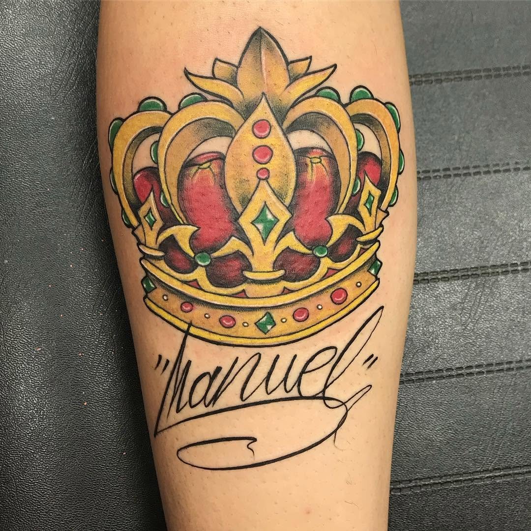 Corona con lettering crown lettering statnewschooltattoo newschool colortattoo martink_tattoo doshermanas doshermanastattoo ed doneinstatattoocooltattoos coronasevilla sevillatattoo swagger swag fashion blinkgold golden