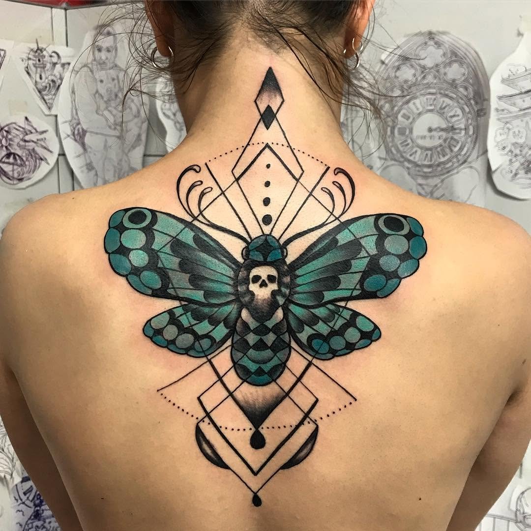 Geometric composition. geometric geometrictattoo polillaacherontiaatropos colortattoo moth mothtattoo doshermanas doshermanastattoo sevilla sevillatattoo picoftheday instatattoocooltattoosed girl martink_tattoo