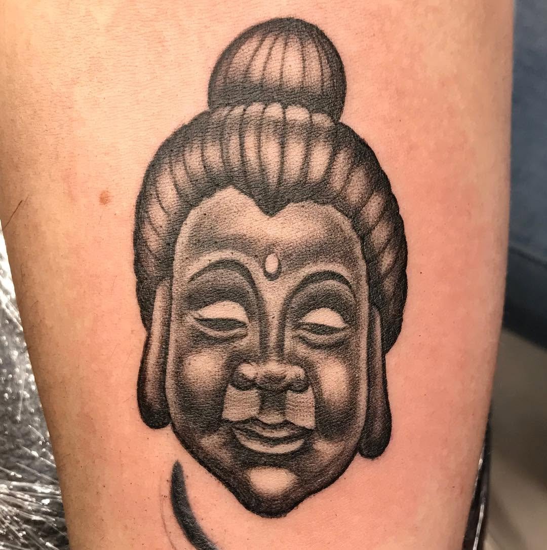 Little Buddha 5cm. littletattoobuddhablackandgreytattoo skinist istas doneinstatattoo cooltattoomartink_tattoo doshermanas doshermanastattoo er oed