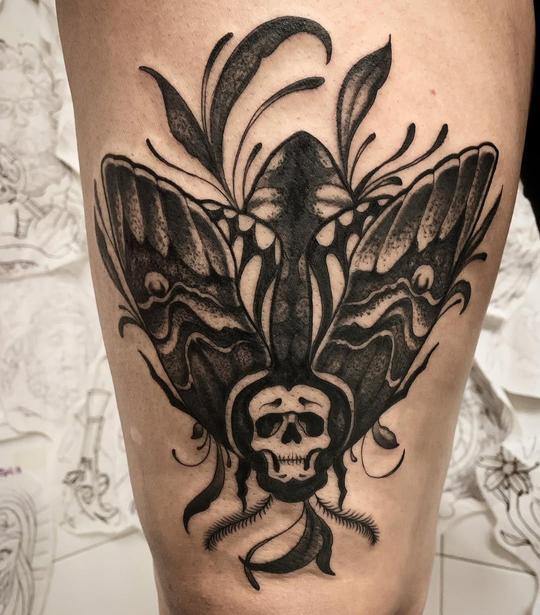 Tatuaje profesional en estudio MartinK Tattoo