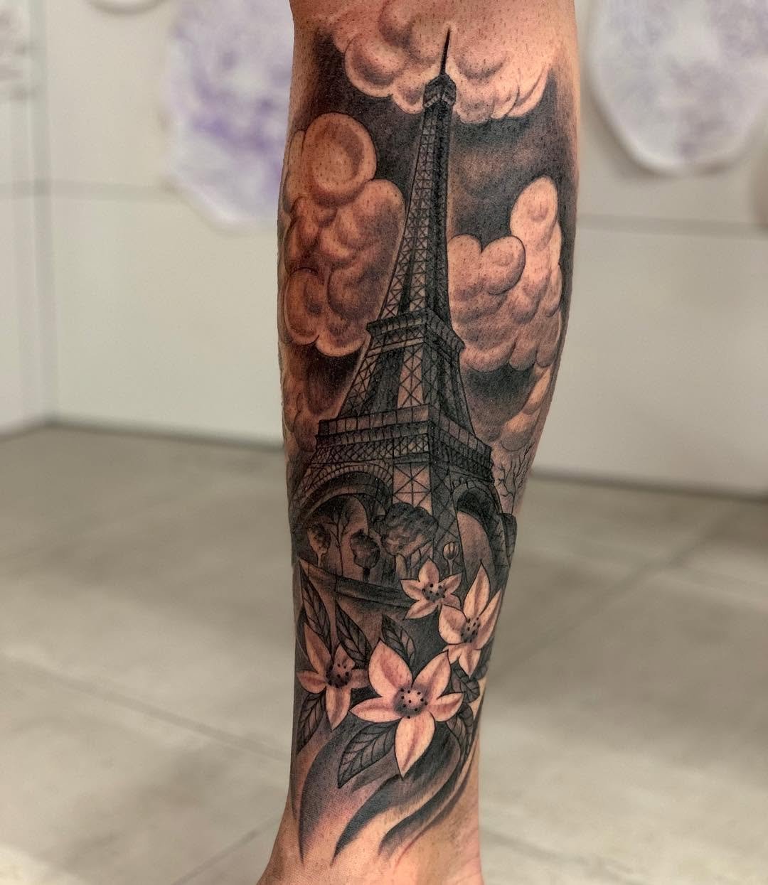 Tatuaje profesional en estudio MartinK Tattoo