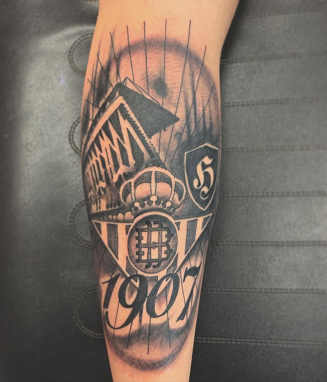 Tatuaje profesional en estudio MartinK Tattoo