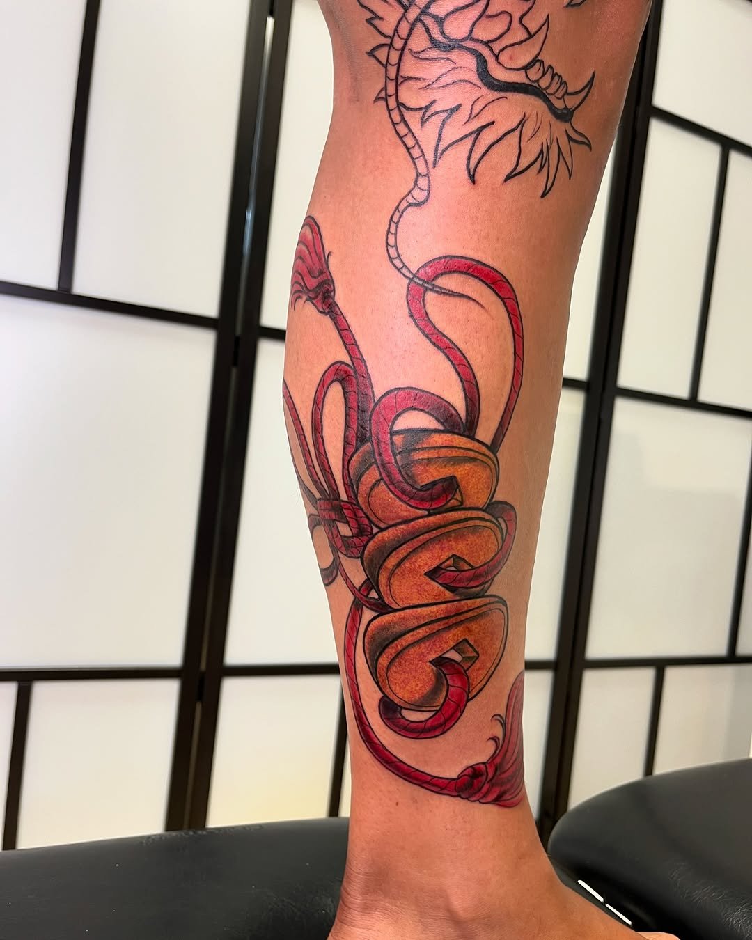 Tatuaje profesional en estudio MartinK Tattoo de estilo japones