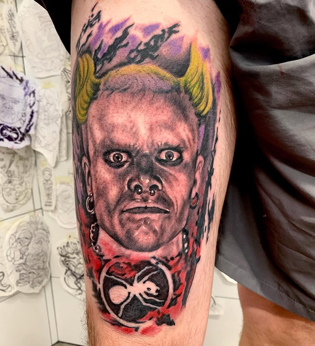 Tatuaje profesional en estudio MartinK Tattoo de Keith Flint de The Prodigy