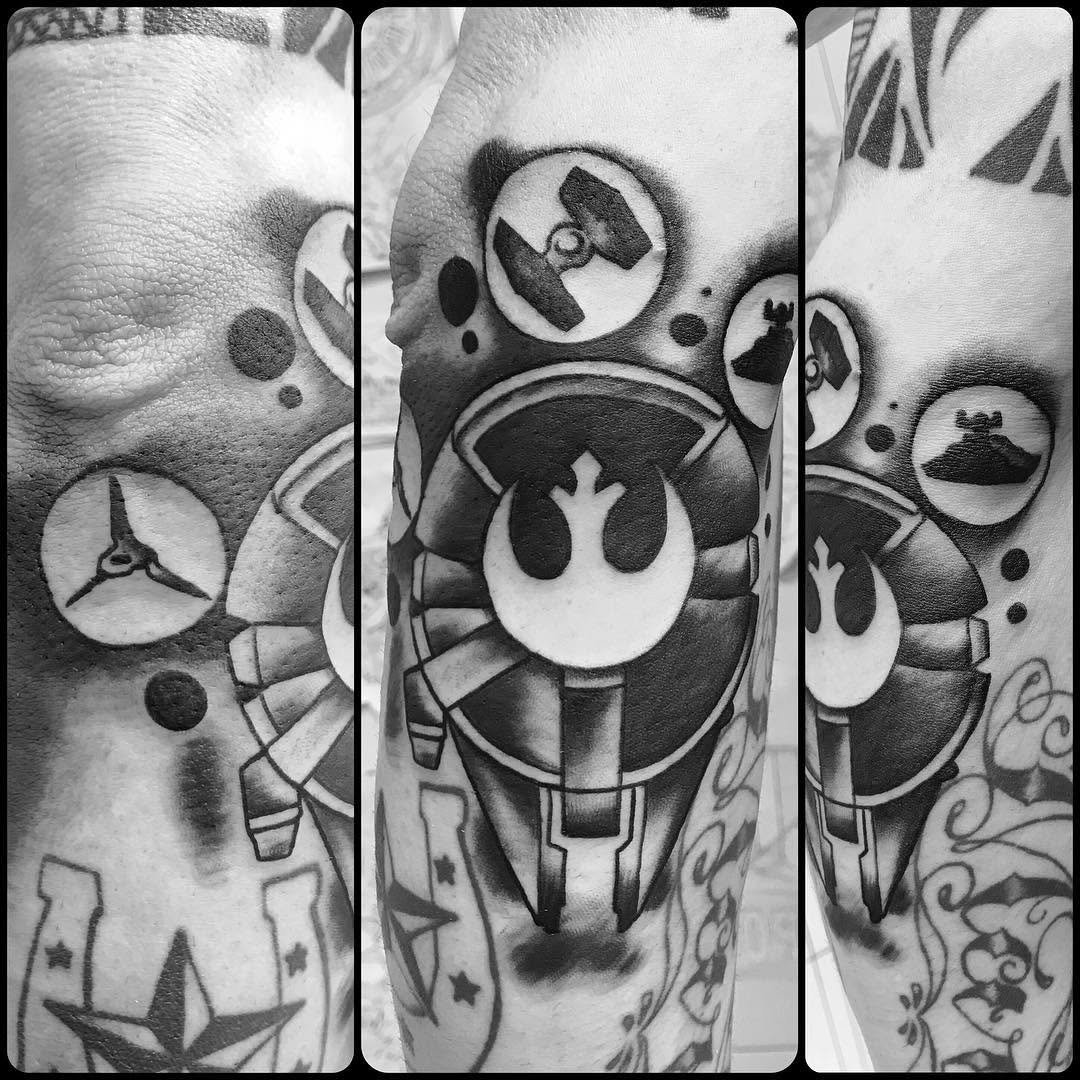 Star Wars composition. starwars halconmilenario shipsskyshipersistedlittletattooskinblackandgreyblacktattooblackandgreytattoo blackdarthvader lukeskywalker warmartink_tattoo darkside rebelde