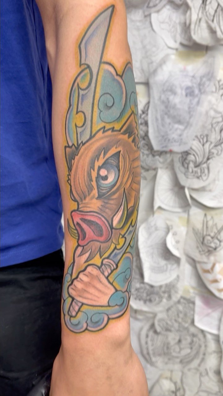 Tatuaje profesional en estudio MartinK Tattoo de INOSUKE
