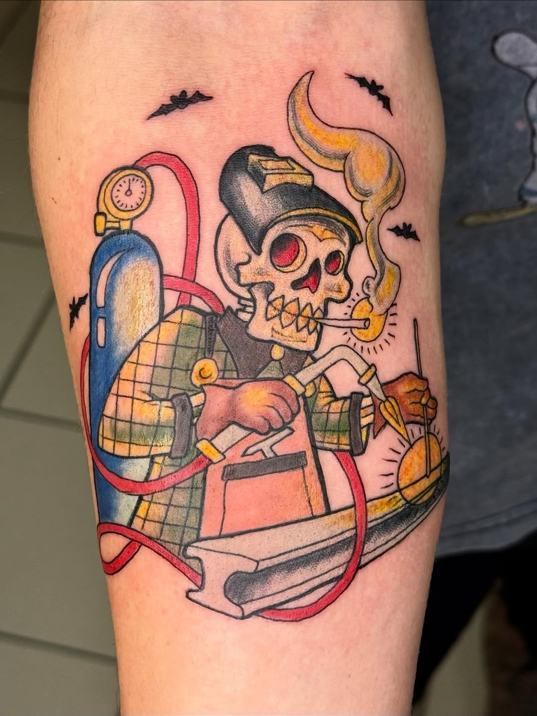 Tatuaje profesional en estudio MartinK Tattoo de El soldador de ultratumba